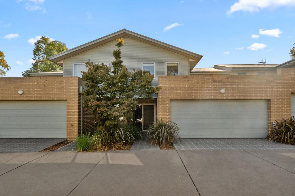 2/19 Torpy Pl, Jerrabomberra, NSW 2619