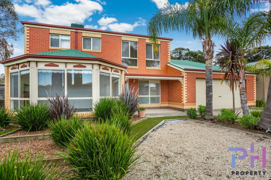 19 Daniel Dr, Golden Square, VIC 3555