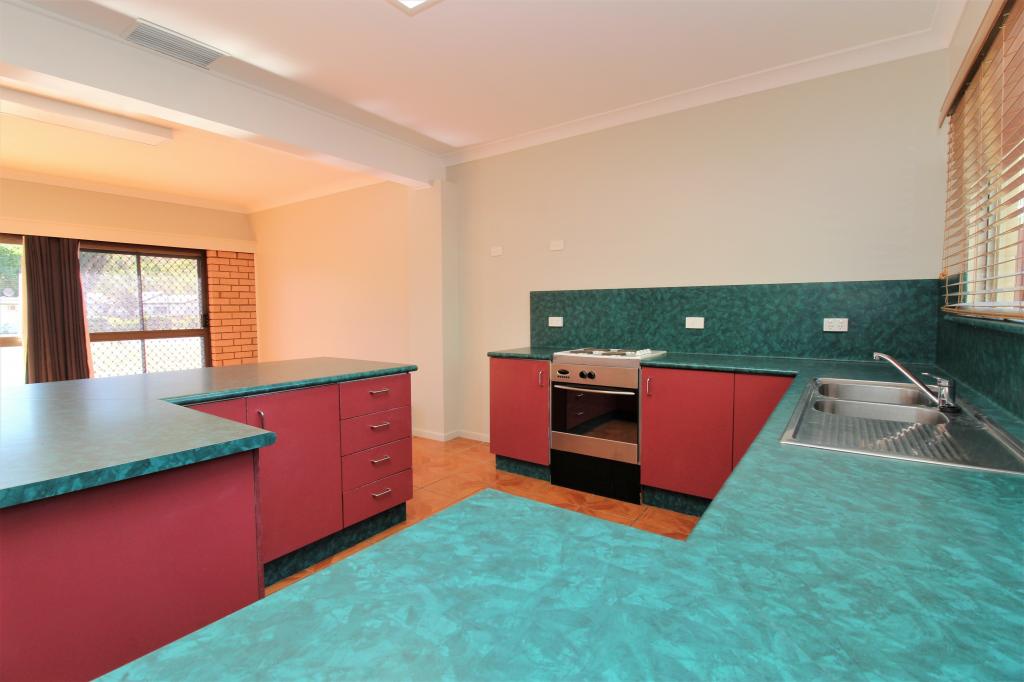 2 Darcy Cres, Mount Isa, QLD 4825