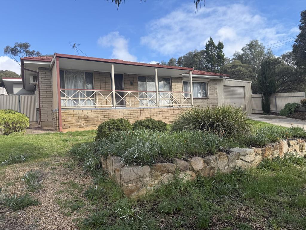 1 Barina Ave, Para Vista, SA 5093