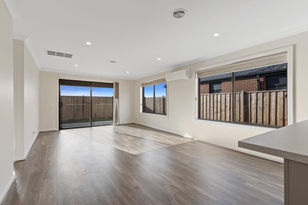 15 Laurimar Gr, Wyndham Vale, VIC 3024