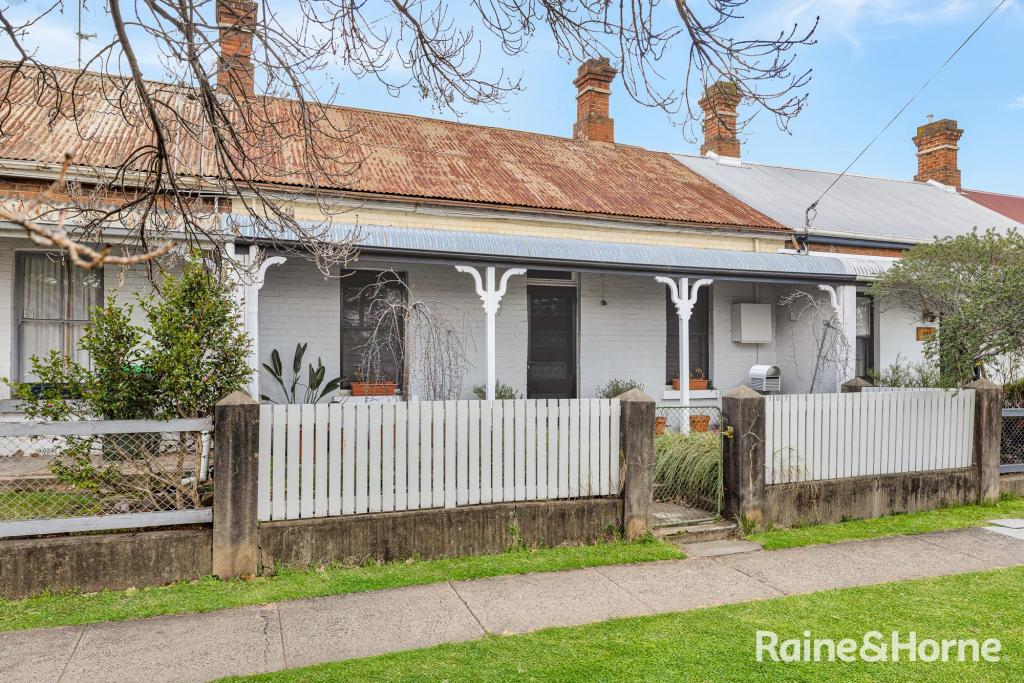 107 Seymour St, Bathurst, NSW 2795
