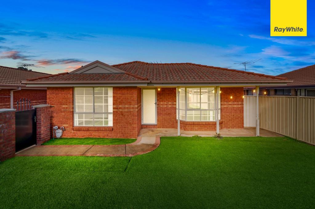 8/18 Creek St, Melton South, VIC 3338