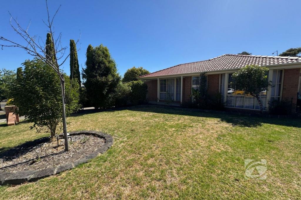 5 Emily Cl, Pakenham, VIC 3810