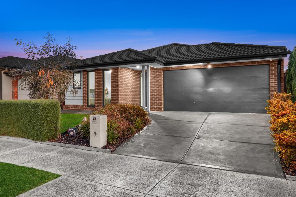 83 Karawarra Cct, Cranbourne North, VIC 3977