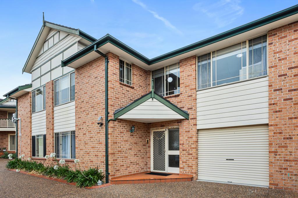 2/121 Balgownie Rd, Balgownie, NSW 2519