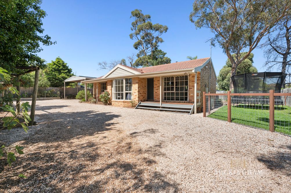 HOUSE 2/18 AIRLIE RD, MONTMORENCY, VIC 3094