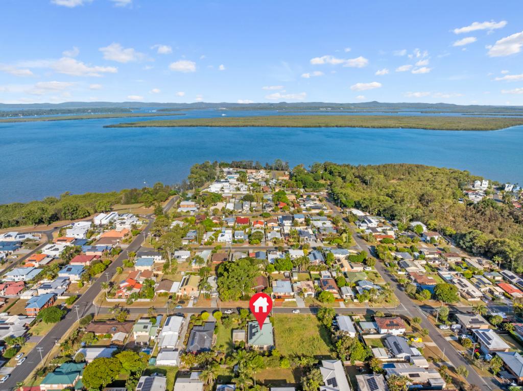 36 Jania St, Redland Bay, QLD 4165