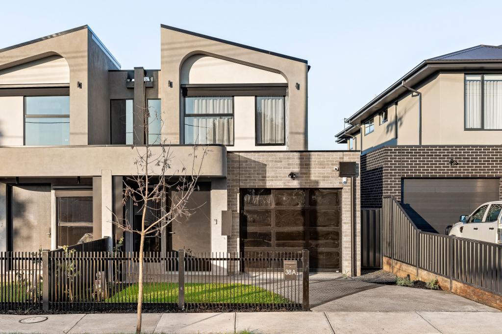 38a Summit Ave, Oak Park, VIC 3046