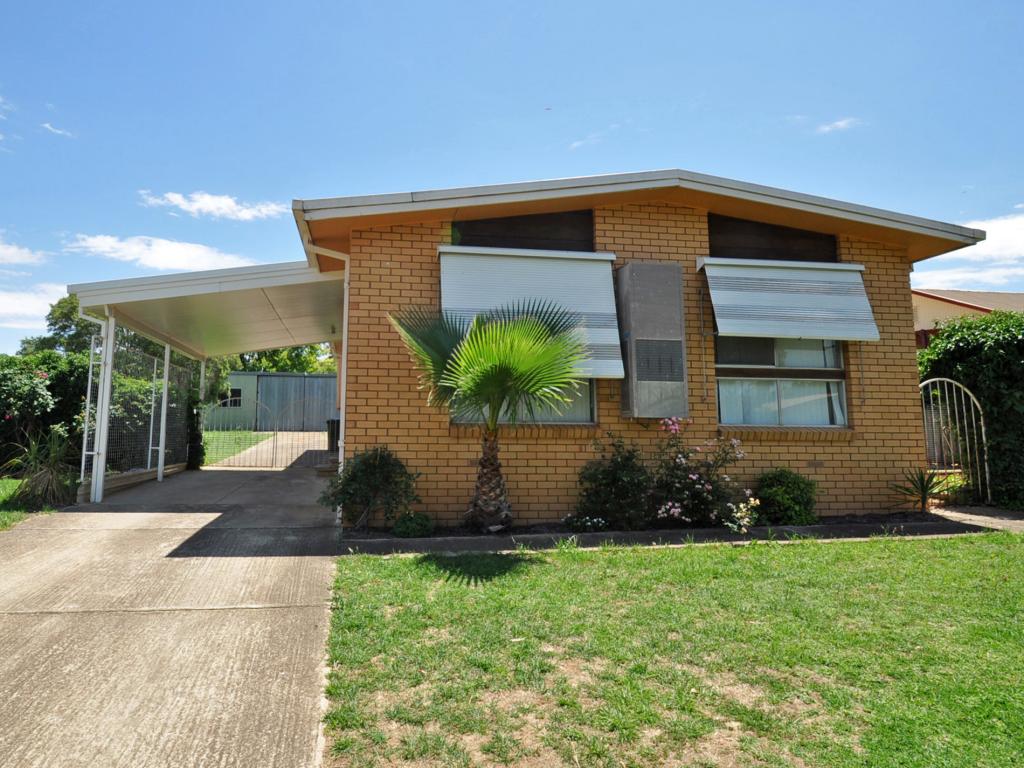 14 Beach St, Junee, NSW 2663