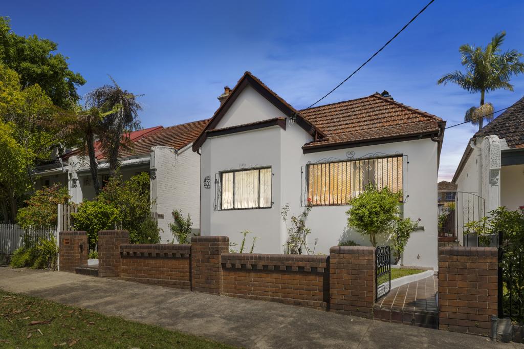 31 Carlisle St, Ashfield, NSW 2131