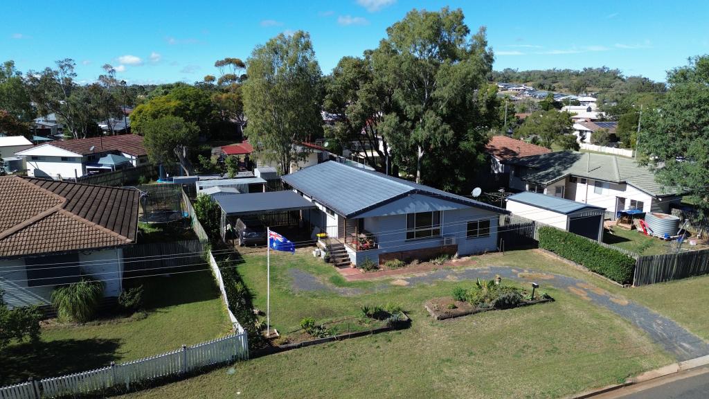 24 Milligan St, Oakey, QLD 4401