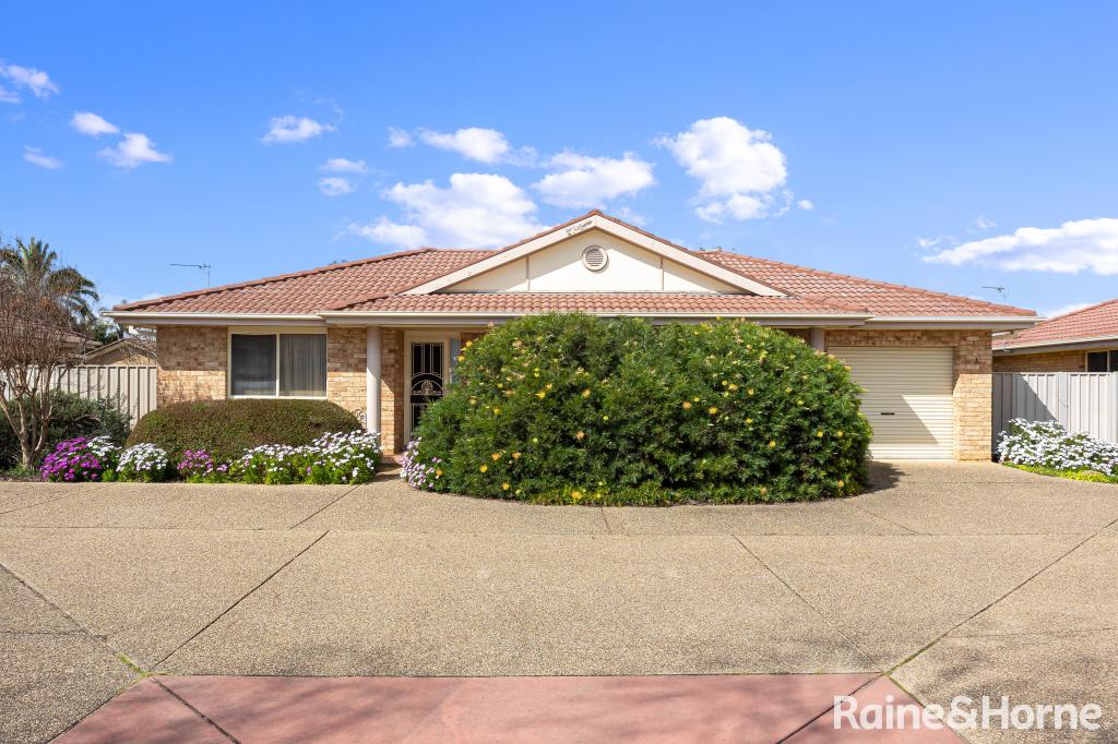 3/9 Inglis St, Lake Albert, NSW 2650