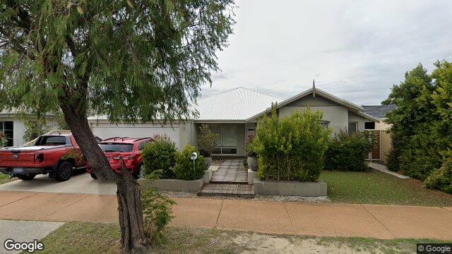 16 Glenelg Dr, Millbridge, WA 6232