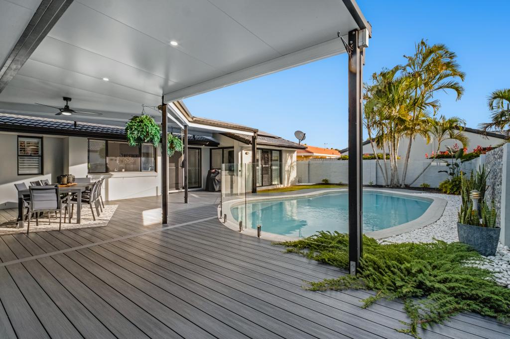 5 Curacao Pl, Clear Island Waters, QLD 4226
