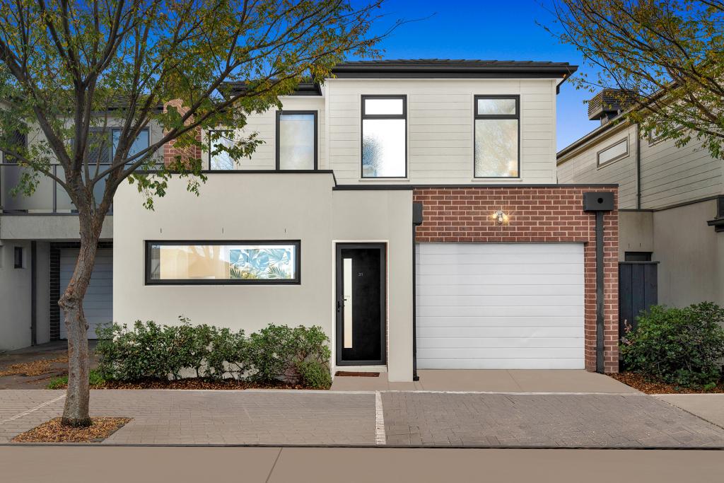 31/17 Golden Elm Way, Lyndhurst, VIC 3975
