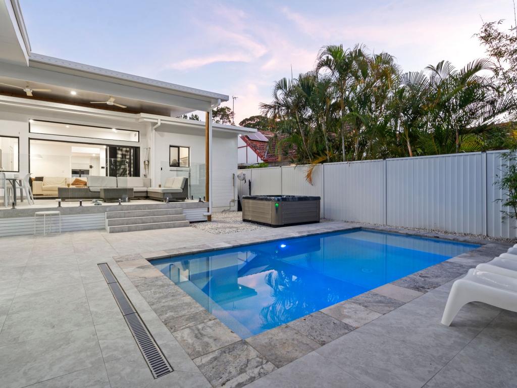 14 BAUER ST, SOUTHPORT, QLD 4215