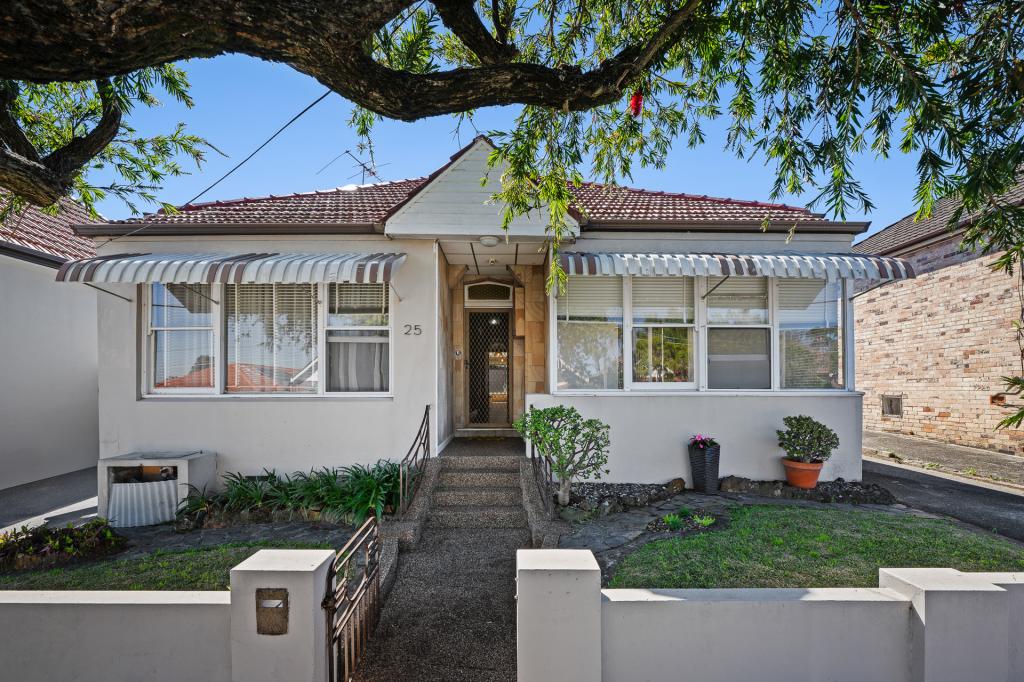 25 CANTERTON ST, HURLSTONE PARK, NSW 2193