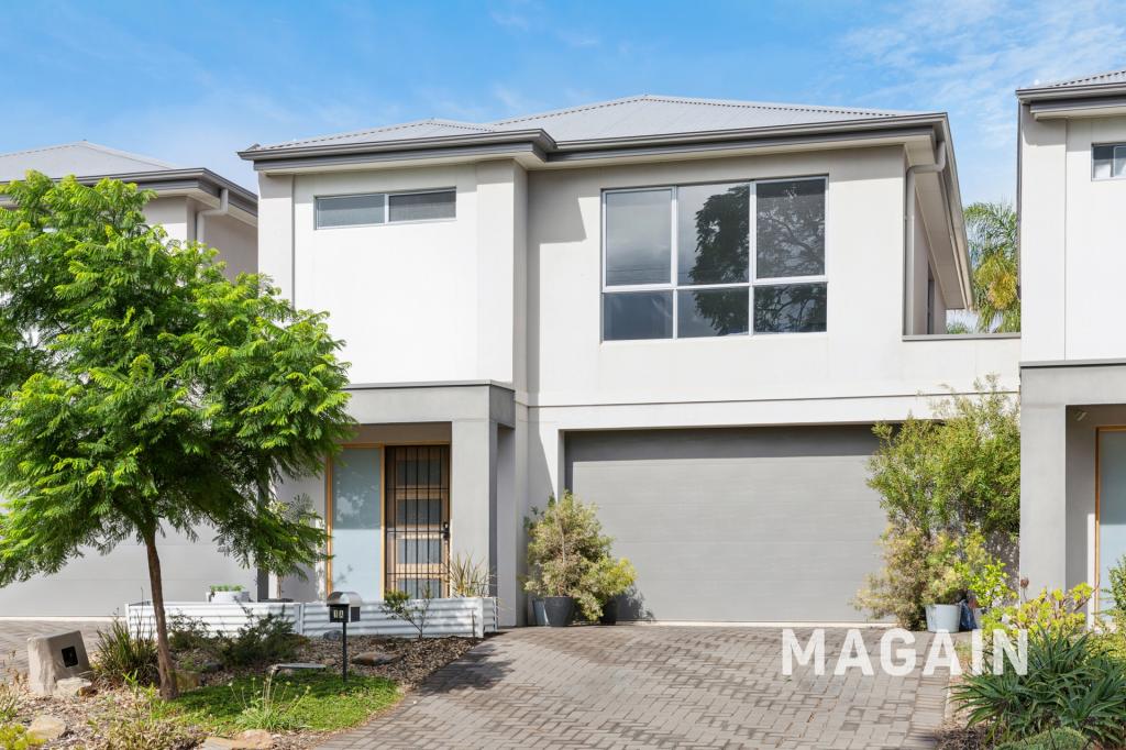 1a Marston Dr, Morphett Vale, SA 5162