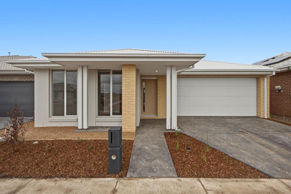 35 Karlstad Rd, Clyde, VIC 3978