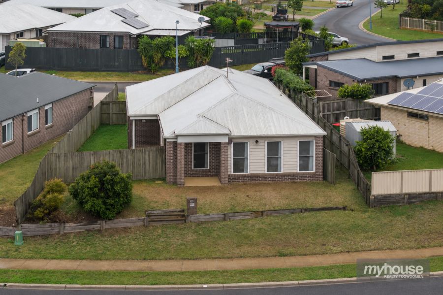 38 Sanctuary Dr, Cranley, QLD 4350