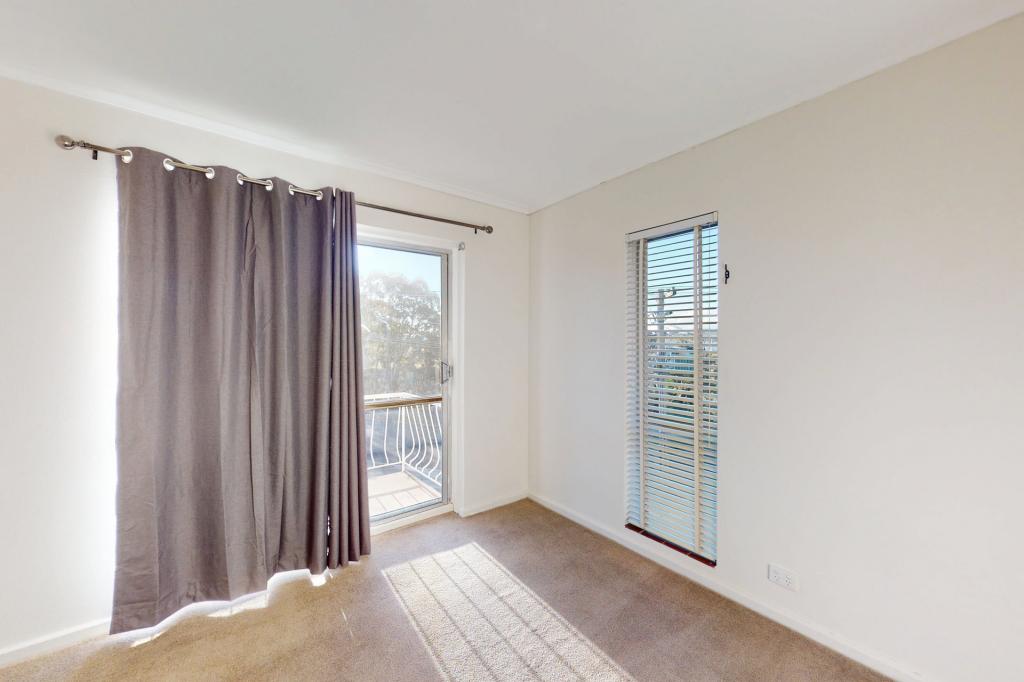 4/120 HENDERSON RD, QUEANBEYAN, NSW 2620
