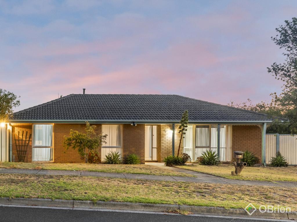 62 Waverley Park Dr, Cranbourne North, VIC 3977