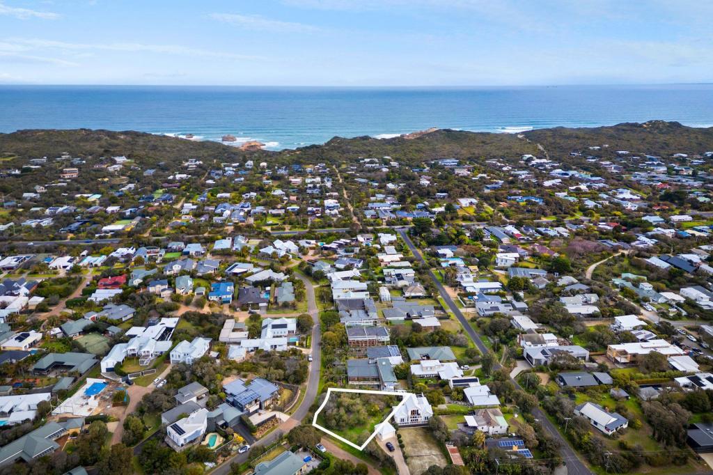 77 Lady Nelson Dr, Sorrento, VIC 3943