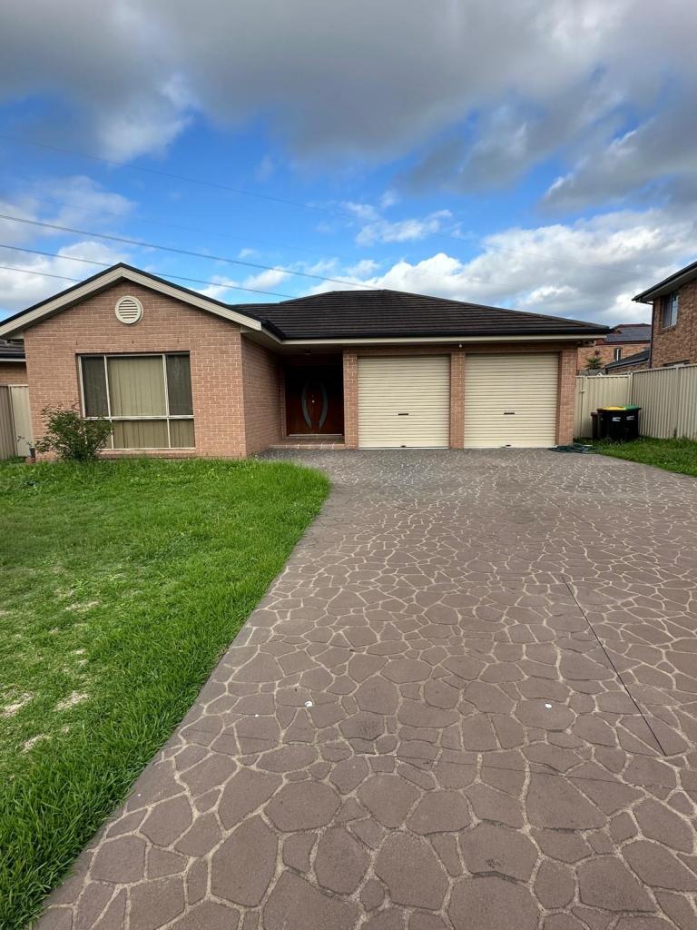 19 Dee Cl, Prestons, NSW 2170