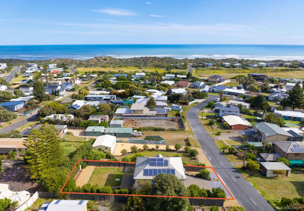 12 BOWLEY ST, GOOLWA BEACH, SA 5214