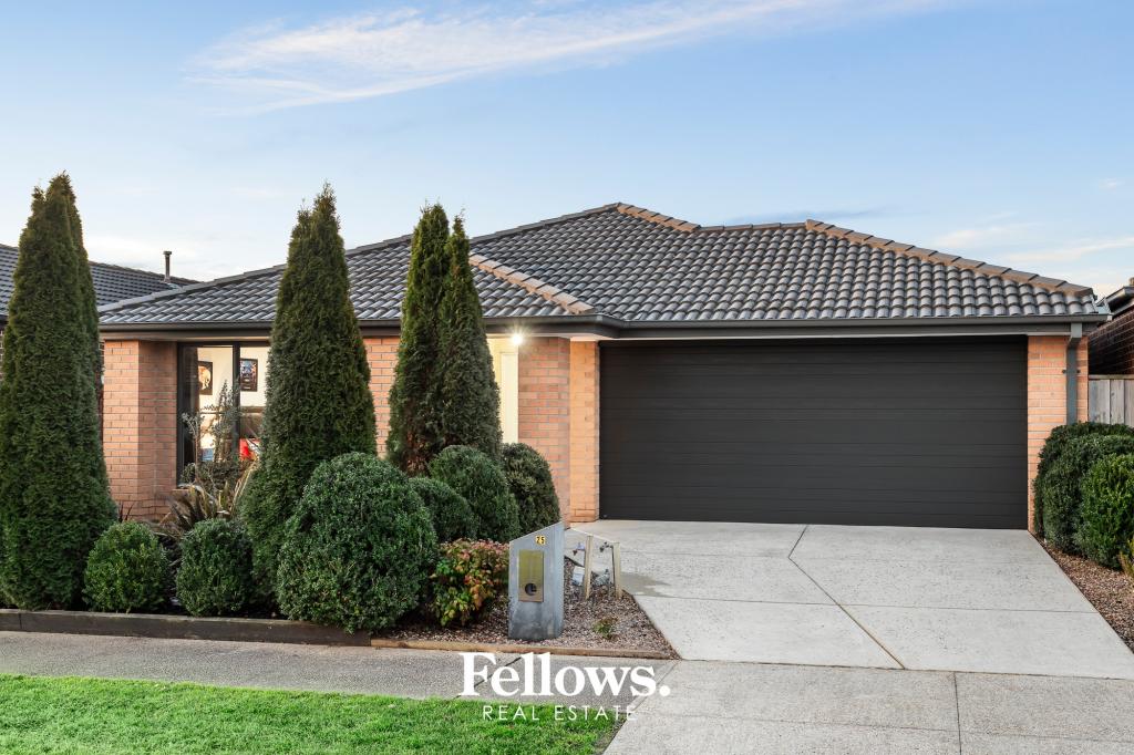 25 NAOMI ST, PAKENHAM, VIC 3810