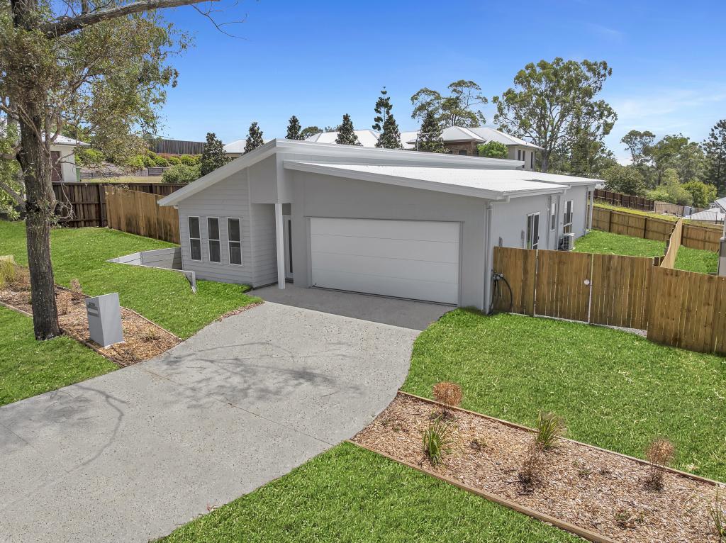 2/58b Sorensen Rd, Southside, QLD 4570