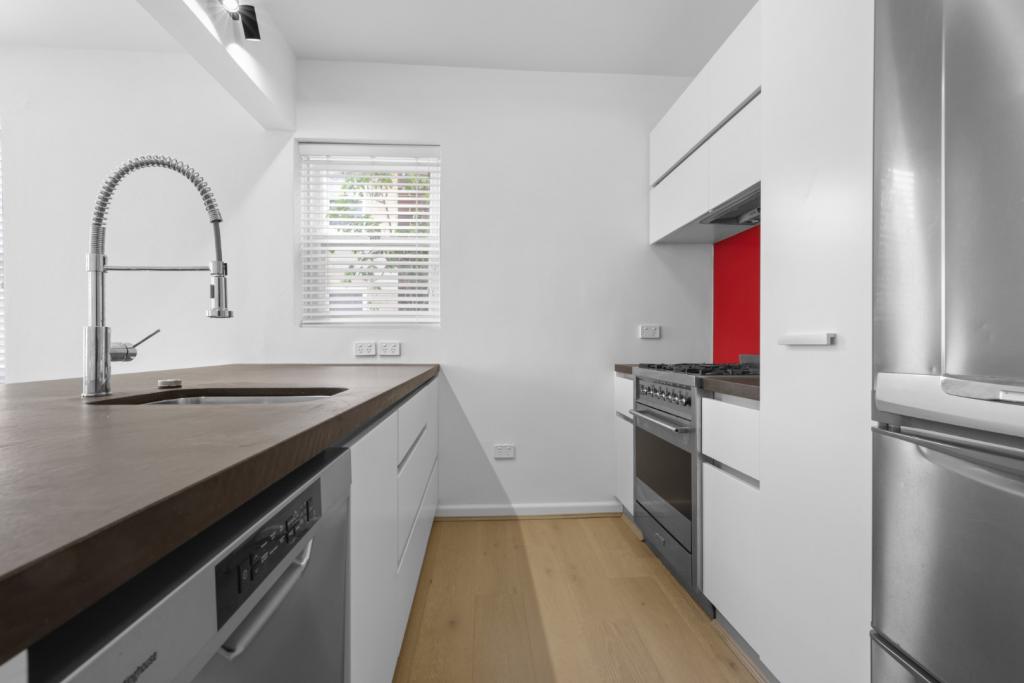 4/6 Woonsocket Ct, St Kilda, VIC 3182