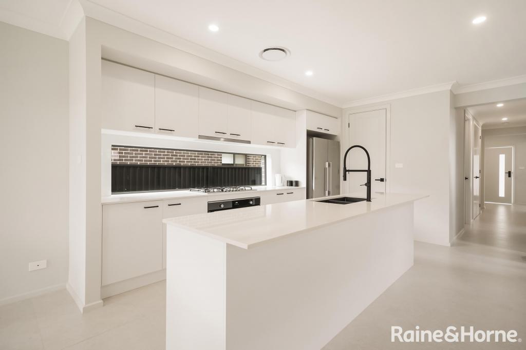 86 Thirteenth Ave, Austral, NSW 2179