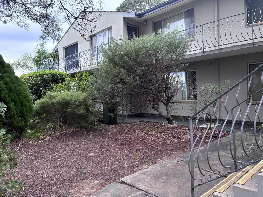 2/5 Fourth Rd, Armadale, WA 6112