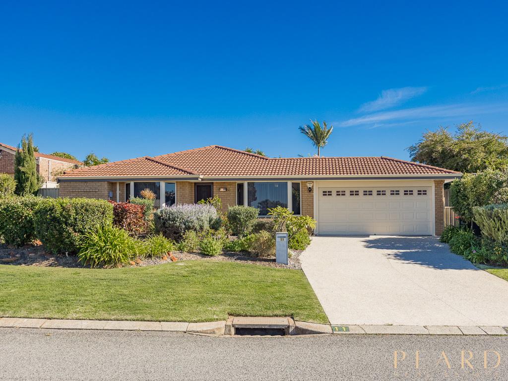 11 Fleetwood Cct, Woodvale, WA 6026