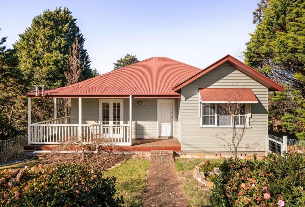 10 Warne St, Katoomba, NSW 2780
