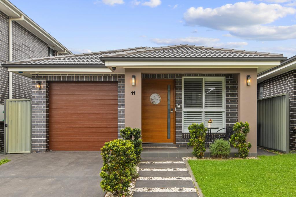 11 BRASSICA ST, MARSDEN PARK, NSW 2765