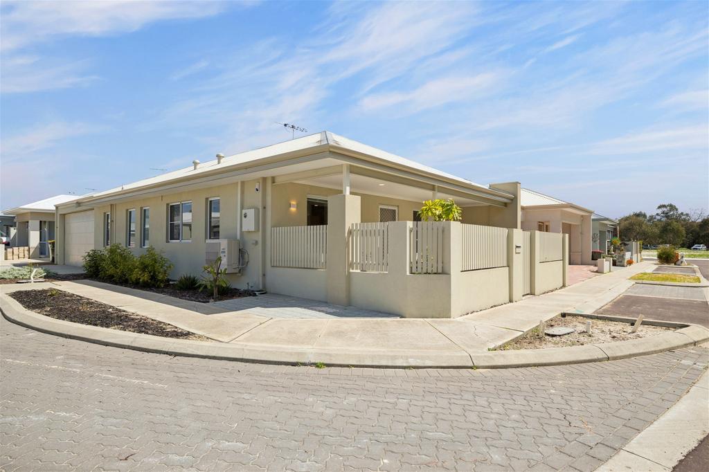 35 Crenshaw Dr, Gnangara, WA 6077