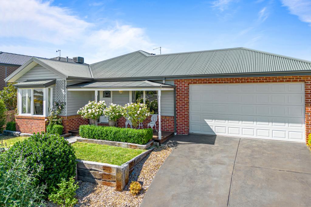 9 Hurst St, Gisborne, VIC 3437