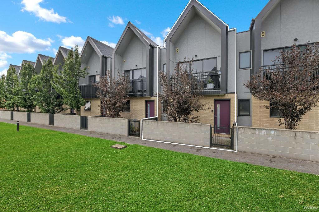 13 Ripplebrook Walk, Pakenham, VIC 3810