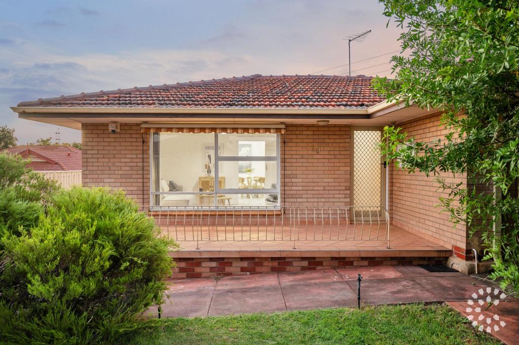 19 Arthur Rd, Hamilton Hill, WA 6163