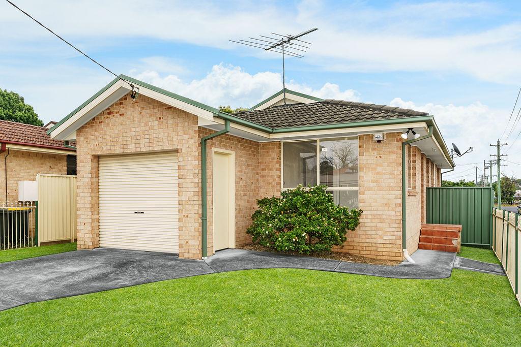 31b Surrey St, Minto, NSW 2566