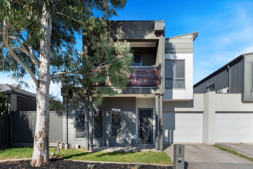 127 Arena Ave, Roxburgh Park, VIC 3064