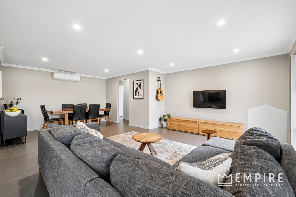2/8 DOUST ST, HILTON, WA 6163