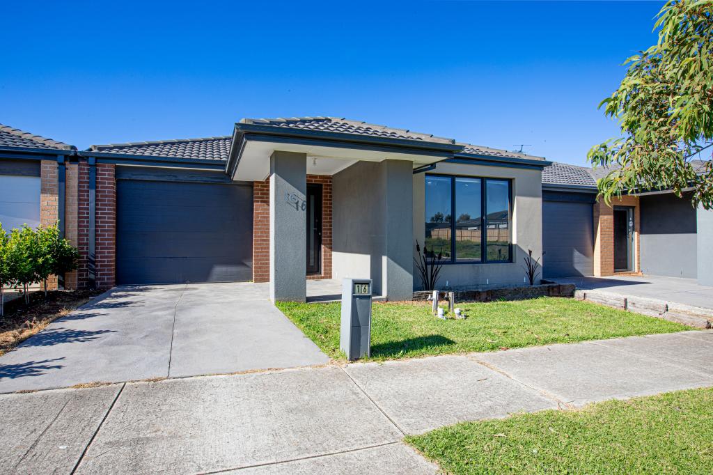 16 Edson Rd, Mickleham, VIC 3064