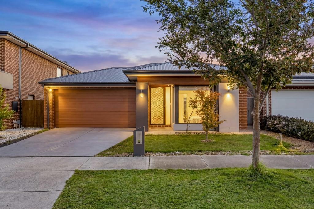 12 Casine Rd, Fraser Rise, VIC 3336