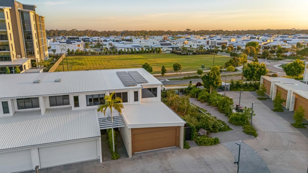 1010/18 Spitfire Banks Dr, Pelican Waters, QLD 4551