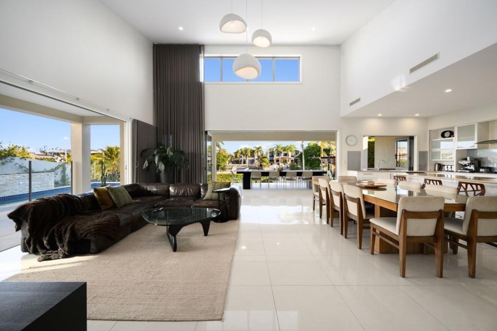 3 North Bank Ct, Helensvale, QLD 4212
