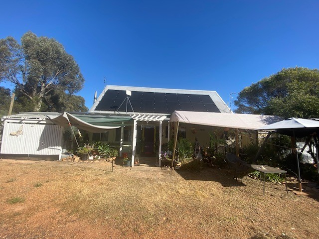 16 Whitfield St, Mount Hardey, WA 6302